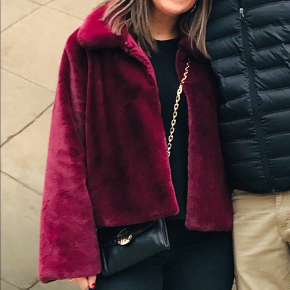 Maroon fuzzy oversized coat💫💫 - Picture 3 of 3